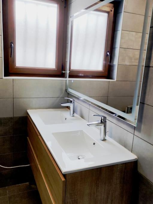 Gite Papillon 6 A14 Personnes - Jacuzzi Gérardmer Dış mekan fotoğraf
