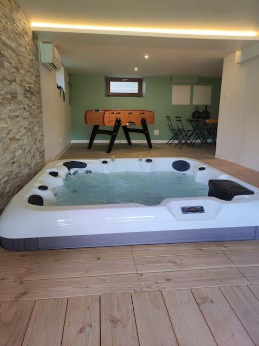 Gite Papillon 6 A14 Personnes - Jacuzzi Gérardmer Dış mekan fotoğraf